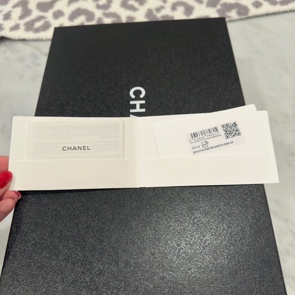 CHANEL 21S Neon Blue Denim Slingback Flats Cap Toe CC Shoes - Size 39 - Picture 13 of 13